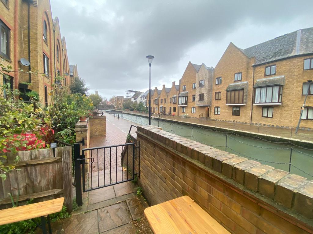 5 bed Mid Terraced House for rent in Bermondsey. From Prime Land Property - London