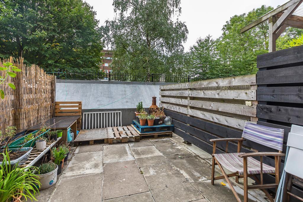 1 bed Flat Share for rent in Bow. From Prime Land Property - London