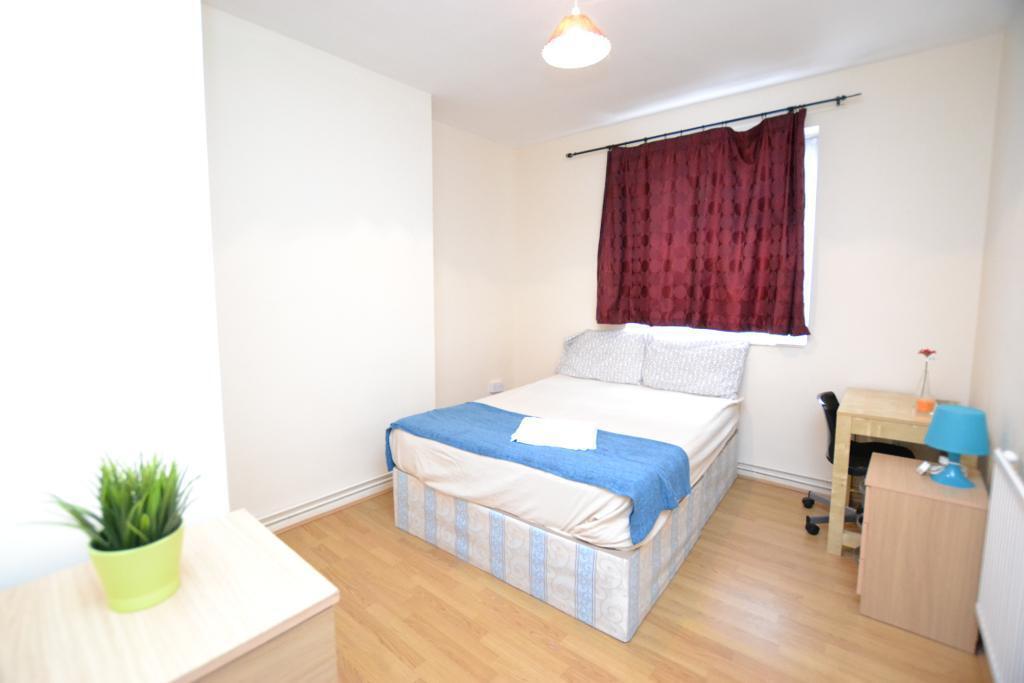 4 bed Annexe for rent in Ilford. From Prime Land Property - London 4 bed Annexe for rent in Ilford. From Prime Land Property - London