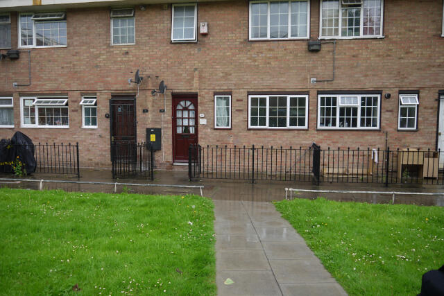 4 bed Annexe for rent in Bow. From Prime Land Property - London 4 bed Annexe for rent in Bow. From Prime Land Property - London