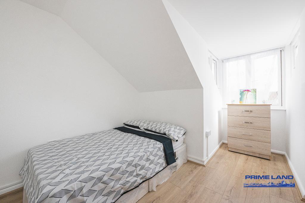 1 bed House Share for rent in Poplar. From Prime Land Property - London 1 bed House Share for rent in Poplar. From Prime Land Property - London