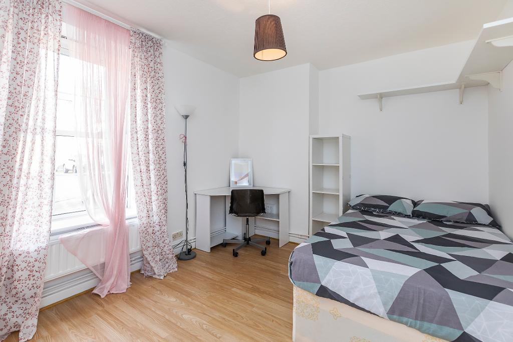 4 bed 1st Floor Flat for rent in Bethnal Green. From Prime Land Property - London