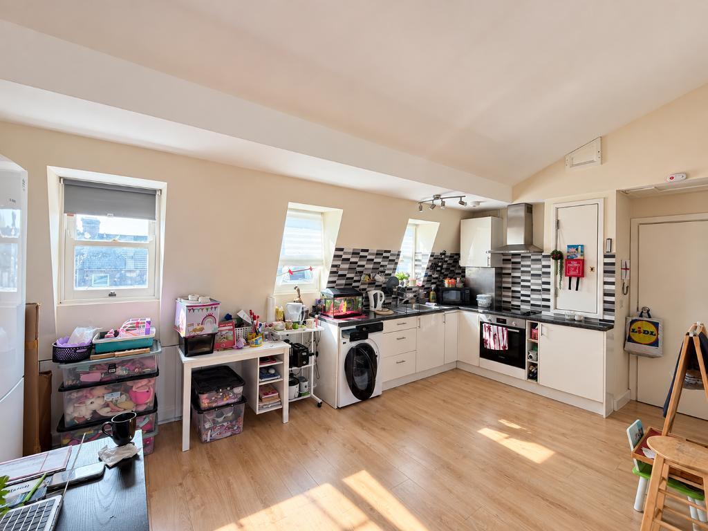 1 bed 1st Floor Flat for rent in Paddington. From Prime Land Property - London 1 bed 1st Floor Flat for rent in Paddington. From Prime Land Property - London