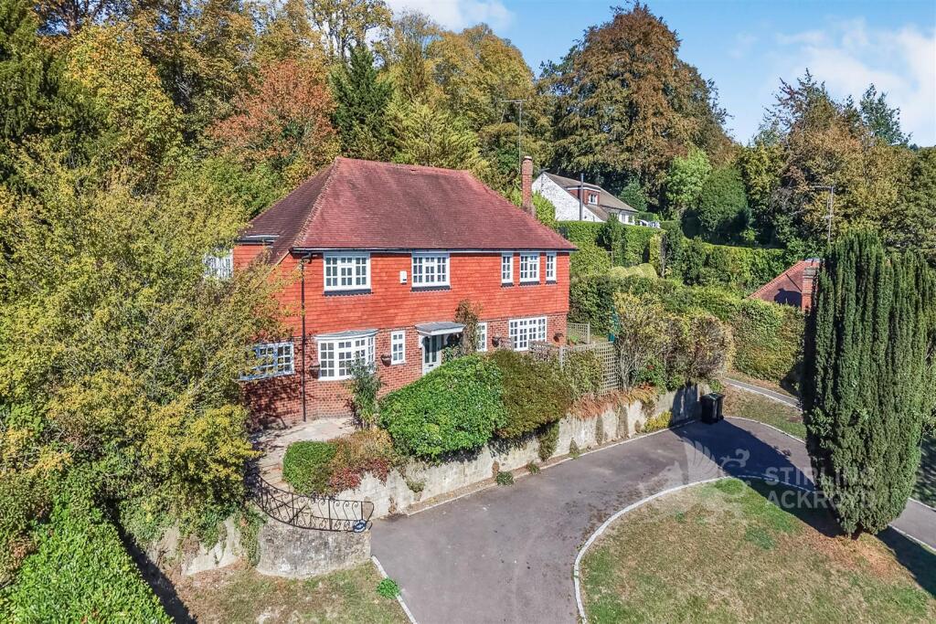5 bed Detached for rent in Sevenoaks. From Dawn Sandoval Residential 5 bed Detached for rent in Sevenoaks. From Dawn Sandoval Residential