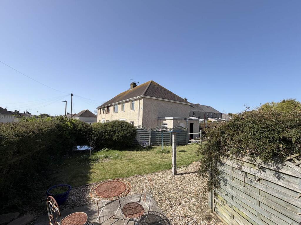 2 bed Annexe for rent in Rhoose. From Chris Davies Estate Agents - Rhoose