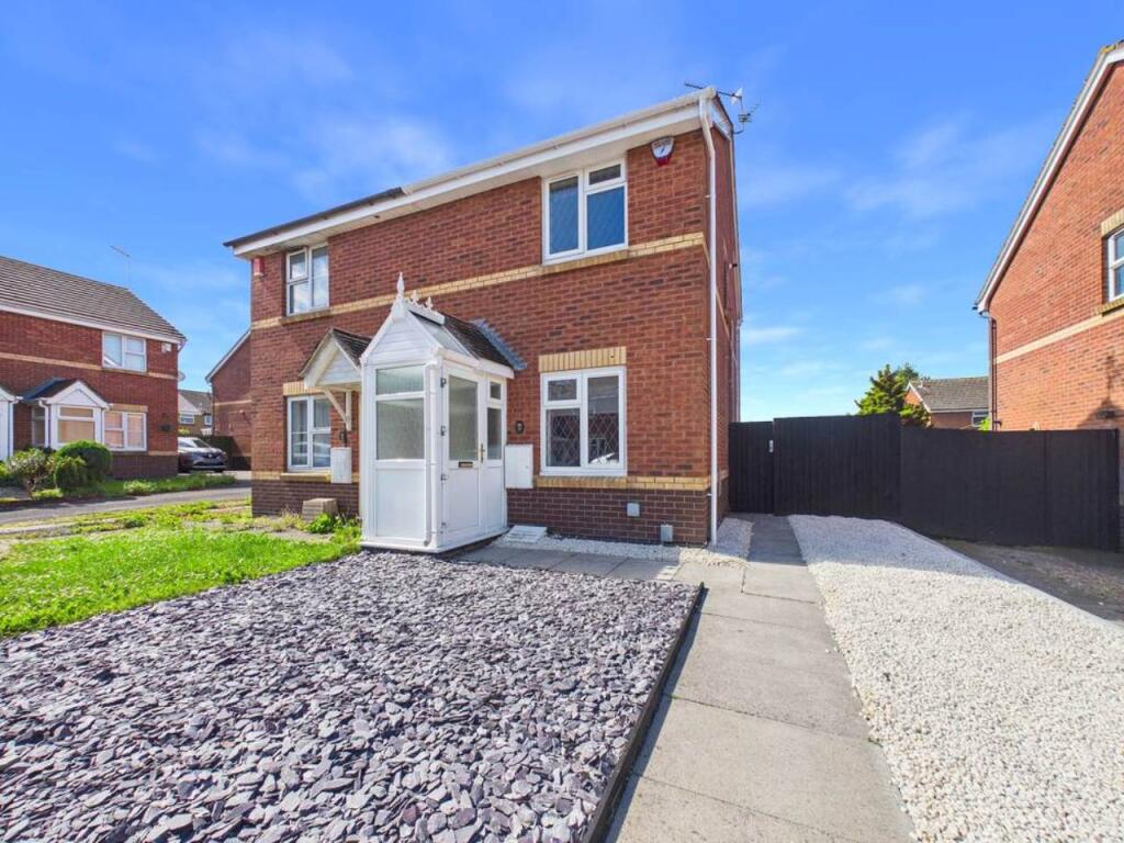 2 bed Detached for rent in Porthceri. From Chris Davies Estate Agents - Rhoose