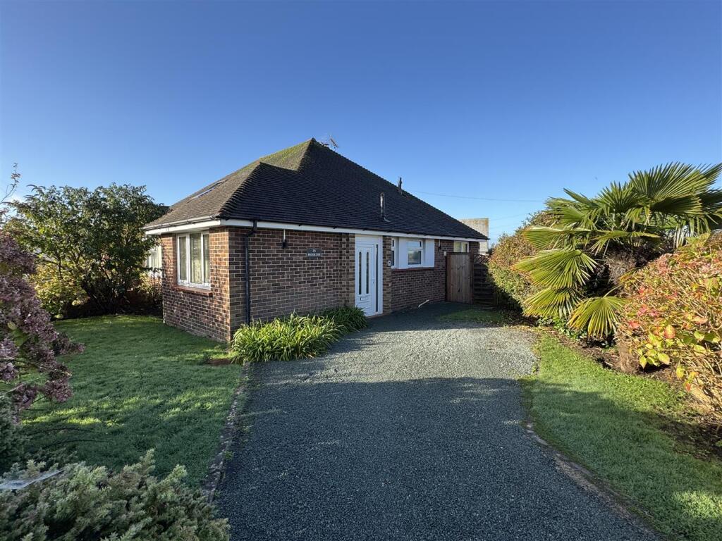 0 bed Semi-detached bungalow for rent in Ferring. From Mark Oliver Estate Agency - Ferring