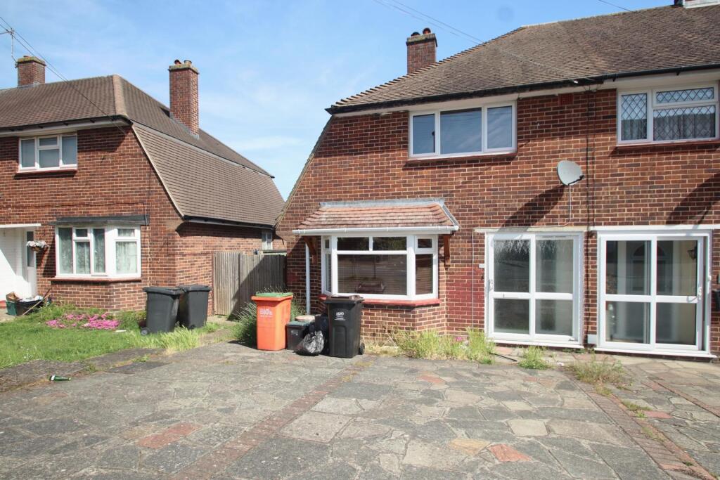 2 bed Semi Detached for rent in Orpington. From Kenton - Orpington 2 bed Semi Detached for rent in Orpington. From Kenton - Orpington