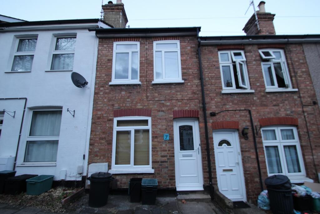 2 bed Mid Terraced House for rent in Orpington. From Kenton - Orpington 2 bed Mid Terraced House for rent in Orpington. From Kenton - Orpington