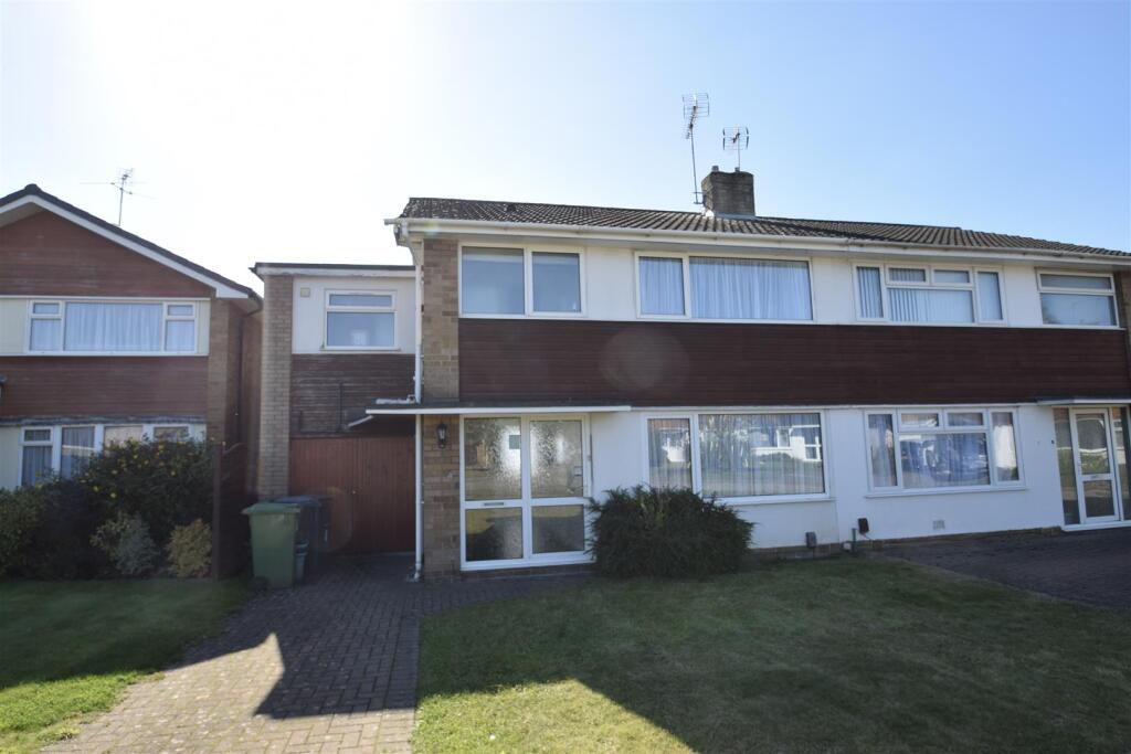 6 bed Detached for rent in York. From Quantum Estate Agents - York