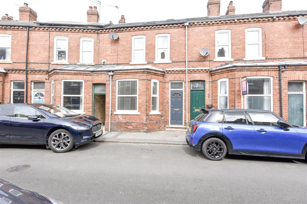 3 bed Mid Terraced House for rent in York. From Quantum Estate Agents - York 3 bed Mid Terraced House for rent in York. From Quantum Estate Agents - York