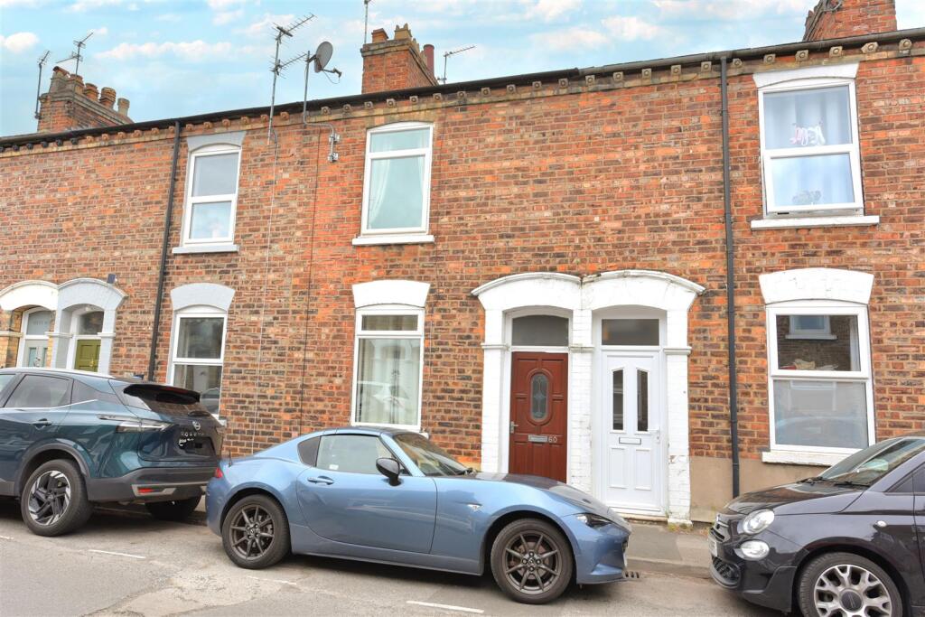 2 bed Mid Terraced House for rent in Skelton. From Quantum Estate Agents - York
