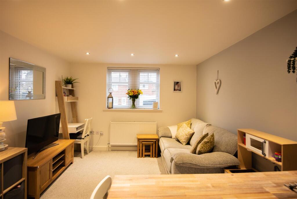 2 bed Apartment for rent in Harrogate. From Quantum Estate Agents - York