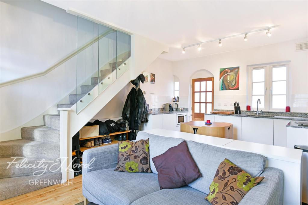 2 bed Cottage for rent in Greenwich. From Felicity J Lord - Greenwich