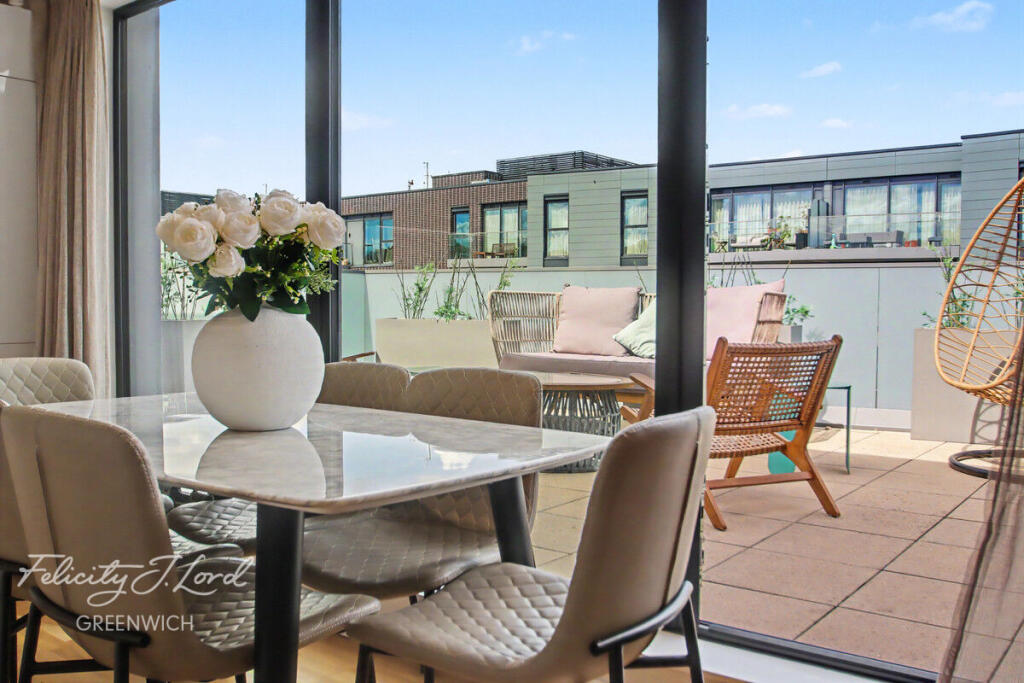 3 bed 1st Floor Flat for rent in London. From Felicity J Lord - Greenwich 3 bed 1st Floor Flat for rent in London. From Felicity J Lord - Greenwich
