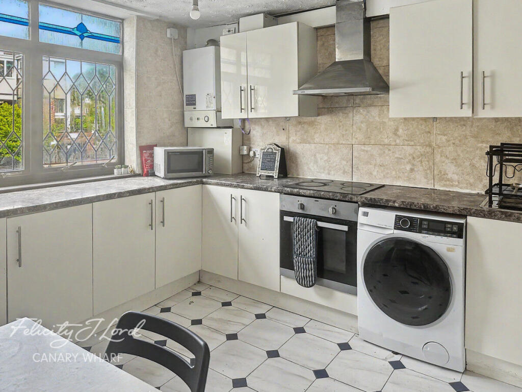 3 bed Apartment for rent in Poplar. From Felicity J Lord - Canary Wharf