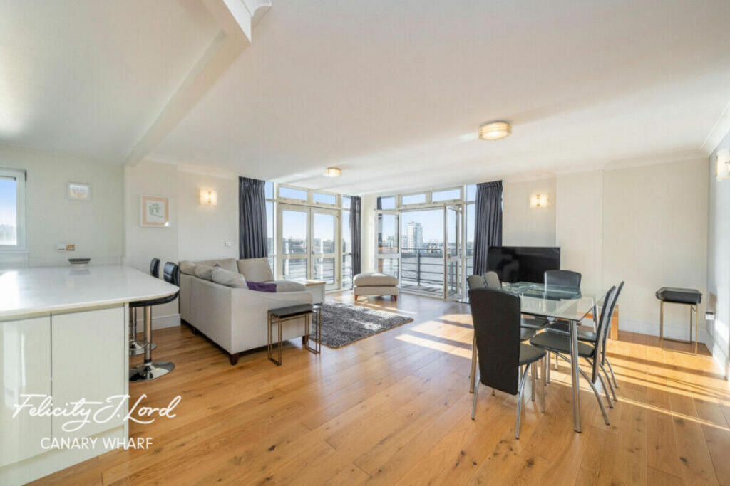 2 bed Apartment for rent in Poplar. From Felicity J Lord - Canary Wharf