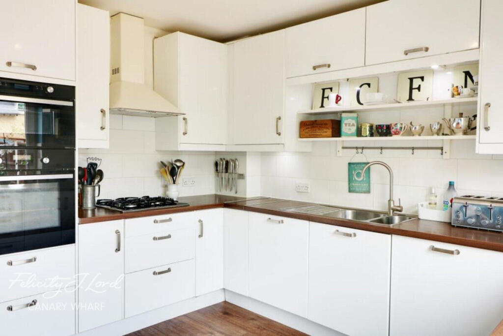 4 bed Apartment for rent in London. From Felicity J Lord - Canary Wharf 4 bed Apartment for rent in London. From Felicity J Lord - Canary Wharf