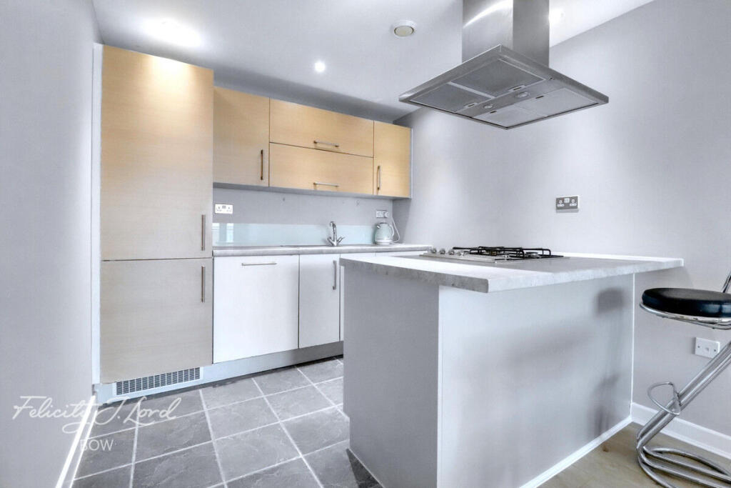 1 bed 1st Floor Flat for rent in London. From Felicity J Lord - Bow