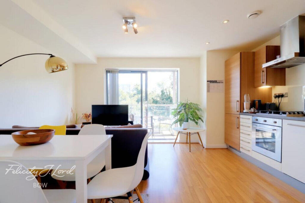 1 bed 1st Floor Flat for rent in London. From Felicity J Lord - Bow
