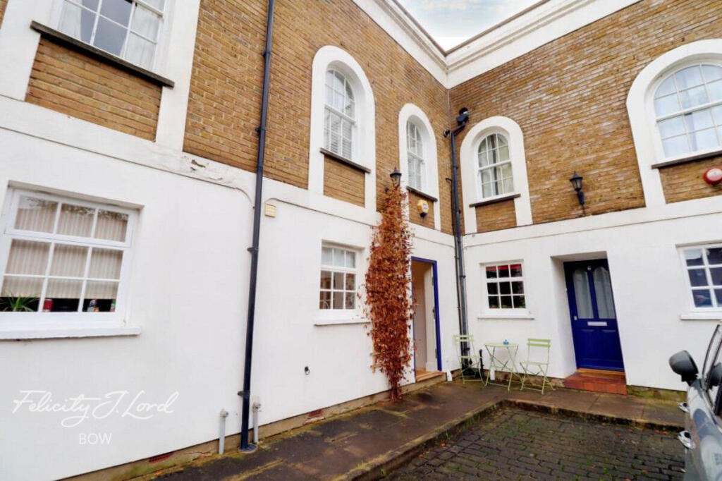2 bed Mid Terraced House for rent in Bow. From Felicity J Lord - Bow