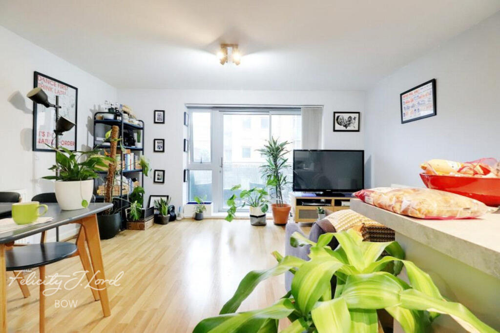 1 bed 1st Floor Flat for rent in London. From Felicity J Lord - Bow