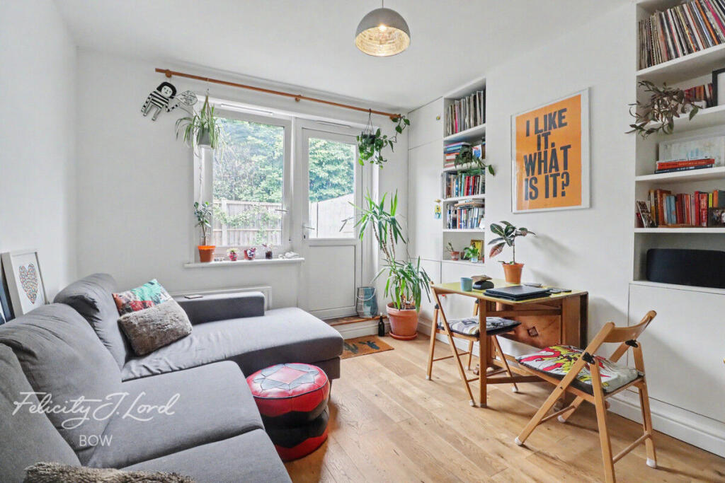 2 bed 1st Floor Flat for rent in Bow. From Felicity J Lord - Bow 2 bed 1st Floor Flat for rent in Bow. From Felicity J Lord - Bow