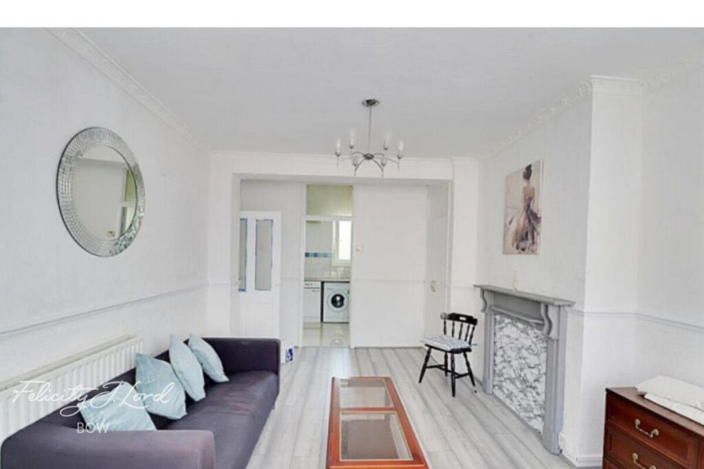 3 bed Apartment for rent in Bow. From Felicity J Lord - Bow