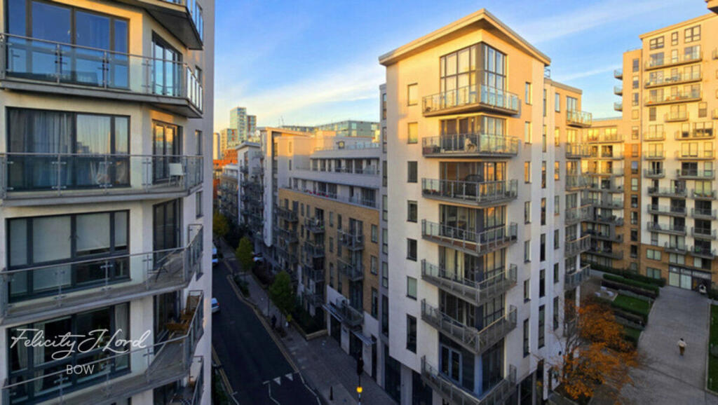 4 bed Studio for rent in Bow. From Felicity J Lord - Bow