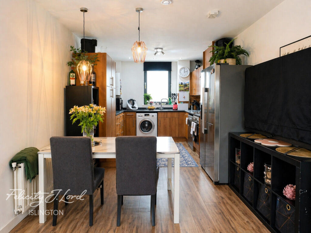 2 bed Apartment for rent in London. From Felicity J Lord - Islington