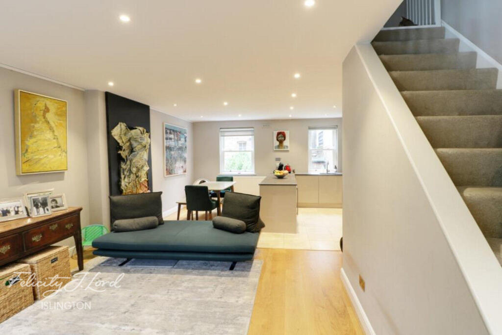 3 bed Annexe for rent in London. From Felicity J Lord - Islington