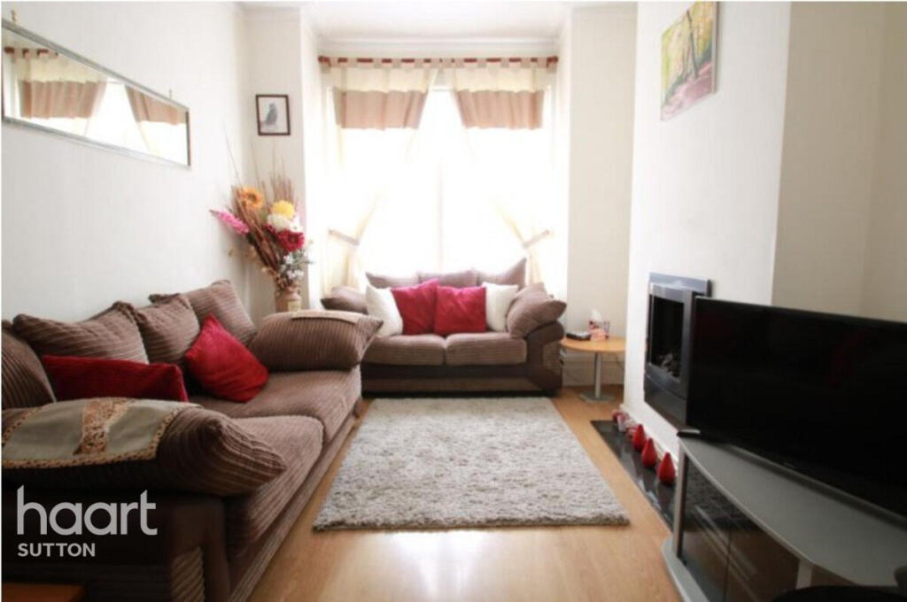 2 bed Mid Terraced House for rent in Carshalton. From haart - Sutton
