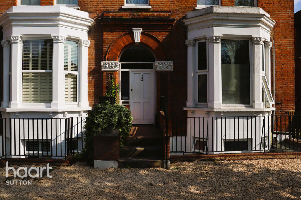 1 bed 1st Floor Flat for rent in Wimbledon. From haart - Sutton