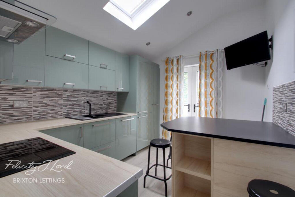 3 bed 1st Floor Flat for rent in London. From haart - Brixton - Lettings 3 bed 1st Floor Flat for rent in London. From haart - Brixton - Lettings