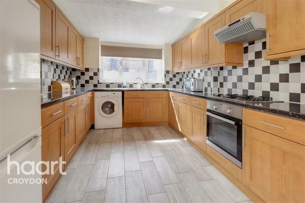 4 bed Semi-Detached House for rent in Croydon. From haart - Croydon