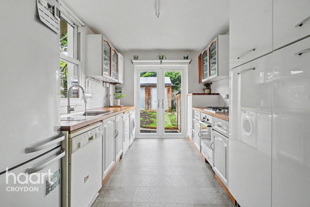 3 bed End of Terrace for rent in Purley. From haart - Croydon - Lettings 3 bed End of Terrace for rent in Purley. From haart - Croydon - Lettings