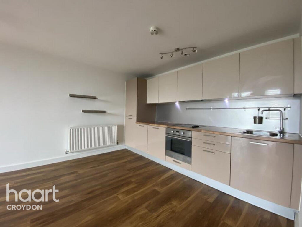 2 bed 1st Floor Flat for rent in Leaves Green. From haart - Croydon - Lettings