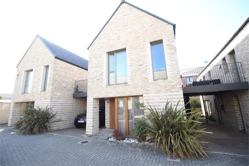 3 bed Detached House for rent in Stanmore. From ABC Estates Ltd - Hendon