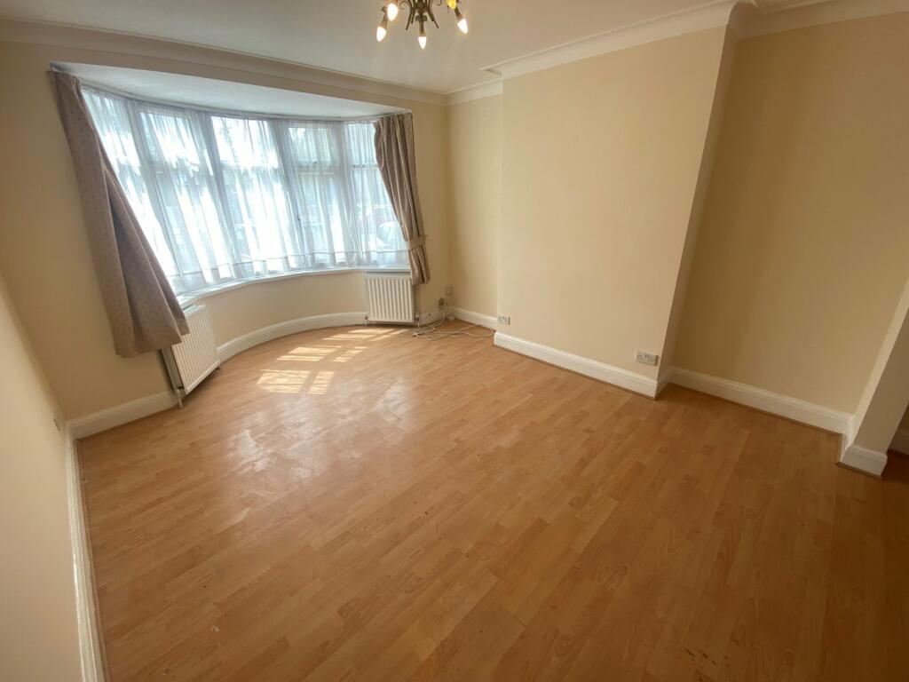 3 bed Semi-Detached House for rent in Stanmore. From ABC Estates Ltd - Hendon