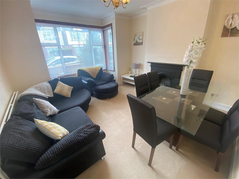 3 bed Mid Terraced House for rent in Stanmore. From ABC Estates Ltd - Hendon