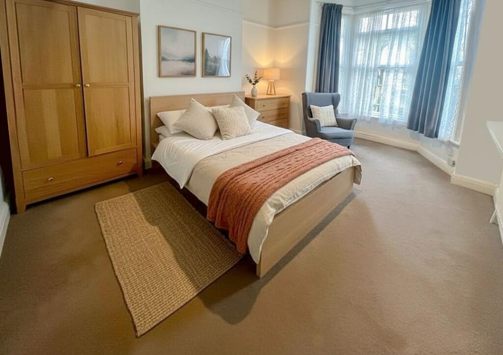 1 bed House Share for rent in London. From Oaklands Estates