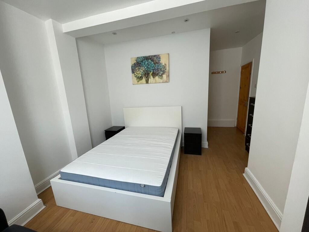 1 bed House Share for rent in Hammersmith. From Oaklands Estates