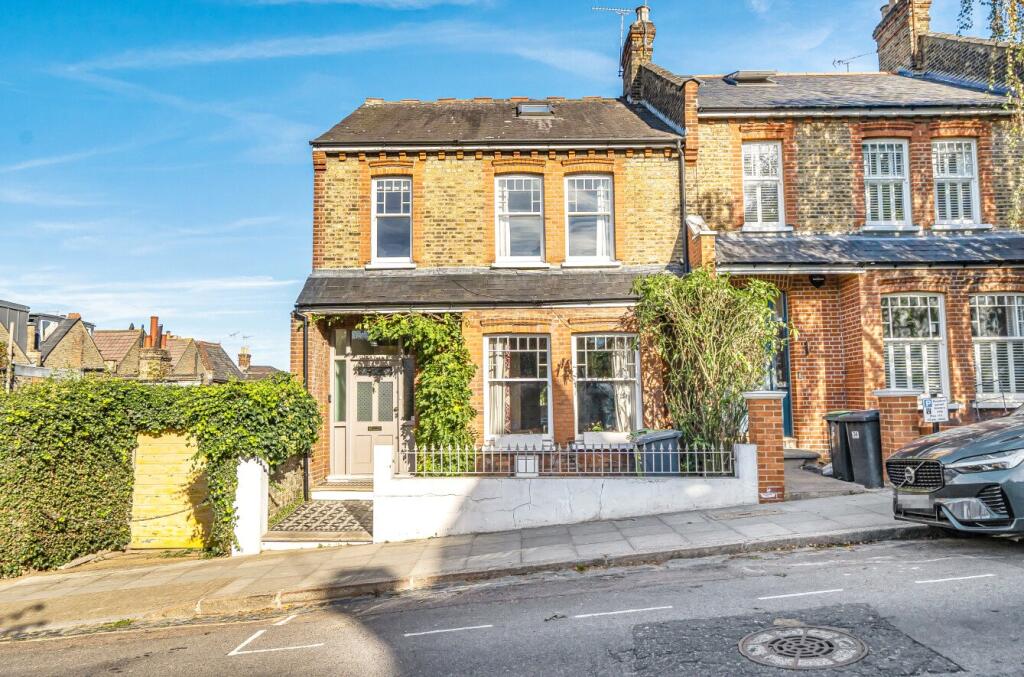 3 bed End of Terrace for rent in London. From Tatlers - Crouch End