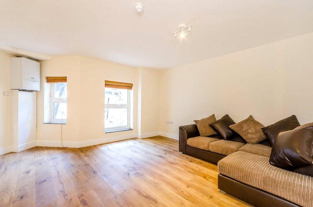 2 bed Apartment for rent in London. From Tatlers - Crouch End
