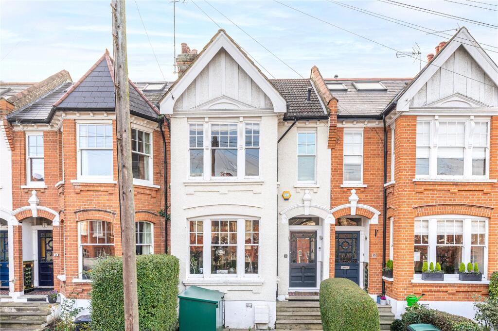 4 bed Mid Terraced House for rent in Hornsey. From Tatlers - Muswell Hill - Lettings