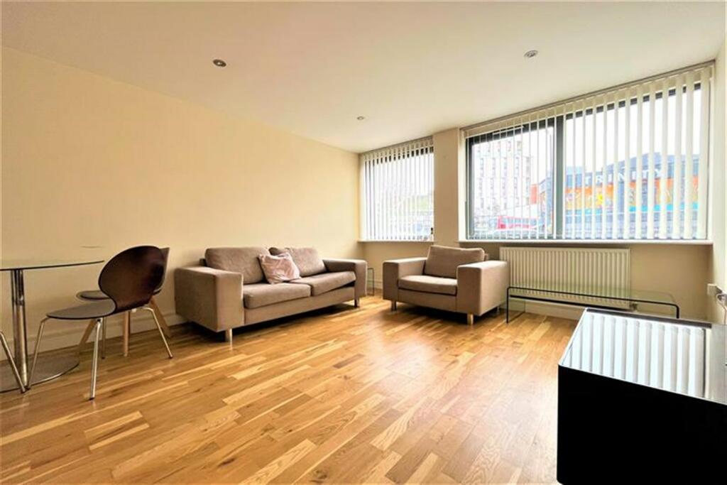 1 bed Flat for rent in Harrow. From Holland Properties - Docklands