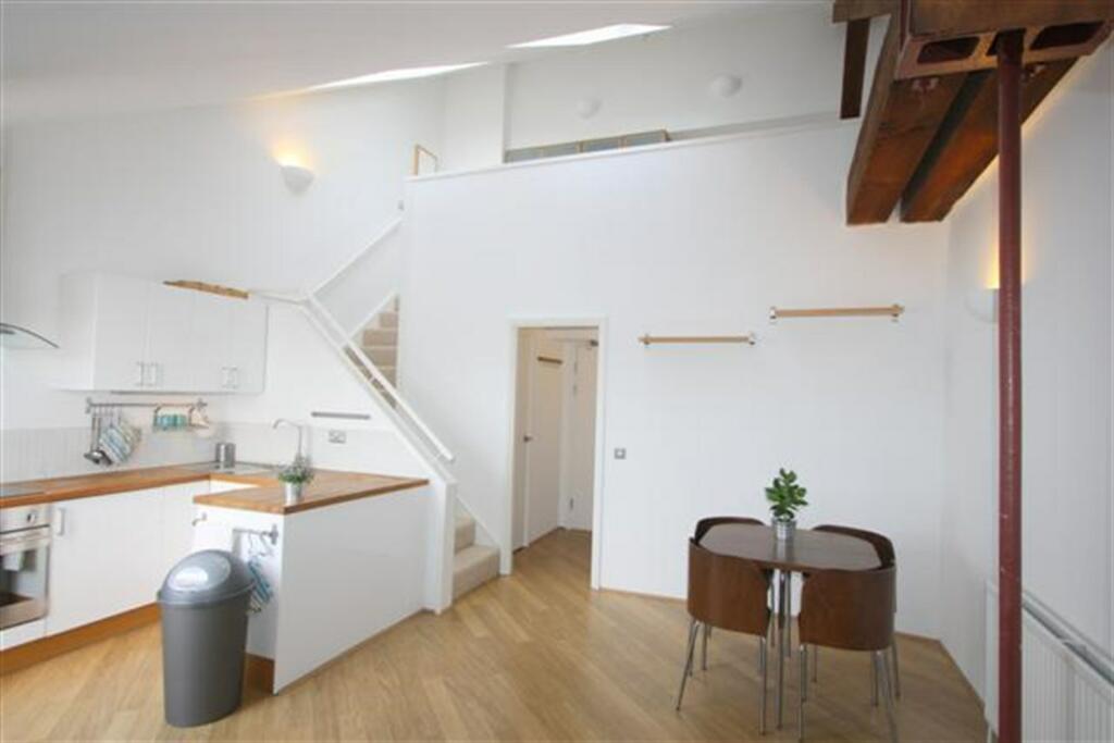 1 bed Flat for rent in Poplar. From Holland Properties - Docklands