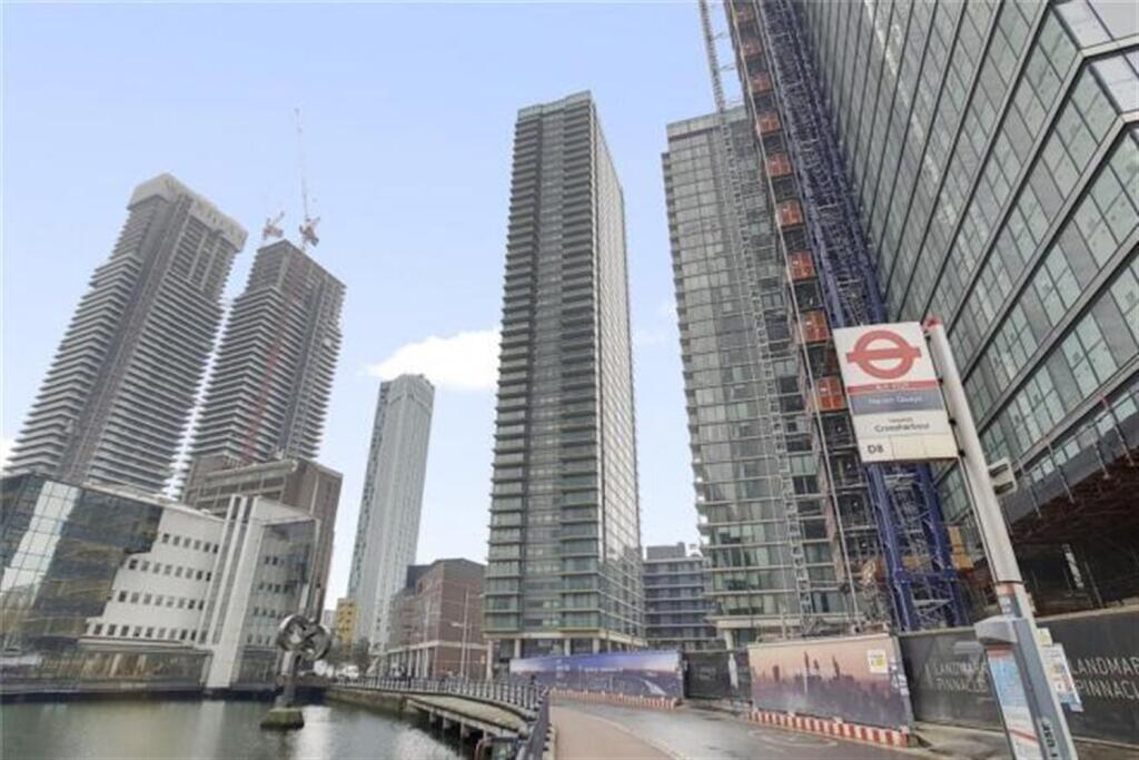 1 bed Apartment for rent in Poplar. From Holland Properties - London 1 bed Apartment for rent in Poplar. From Holland Properties - London