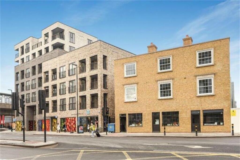 2 bed 1st Floor Flat for rent in Deptford. From Holland Properties - London