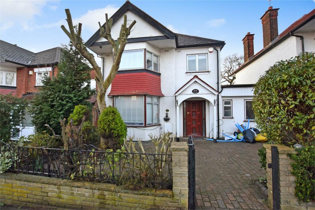 4 bed Semi-Detached House for rent in Wembley. From Daniels Estate Agents - Wembley